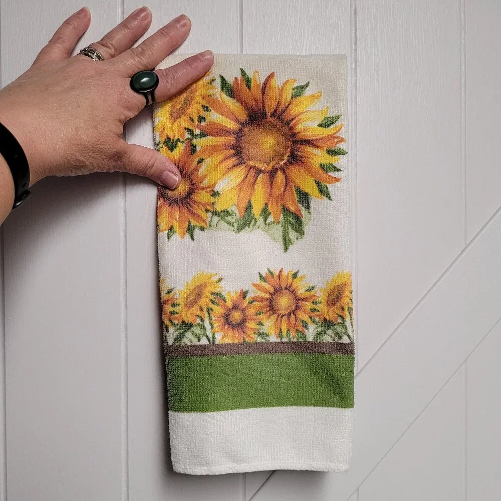 Harvest Farmers Market and Sunflower Kitchen Towels